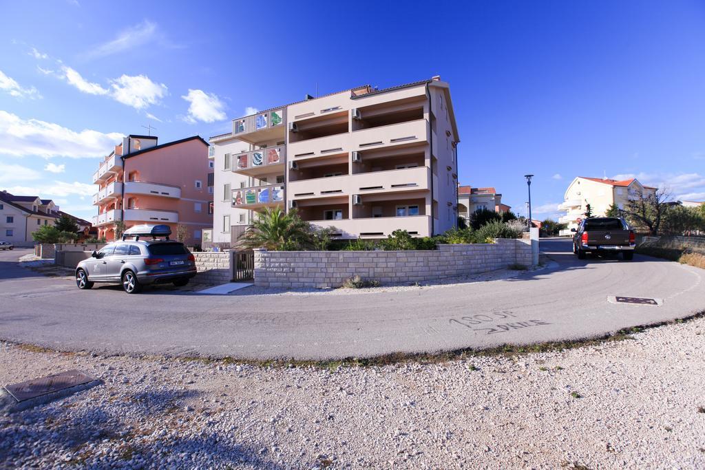 Apartments Miroslav Povljana Zewnętrze zdjęcie
