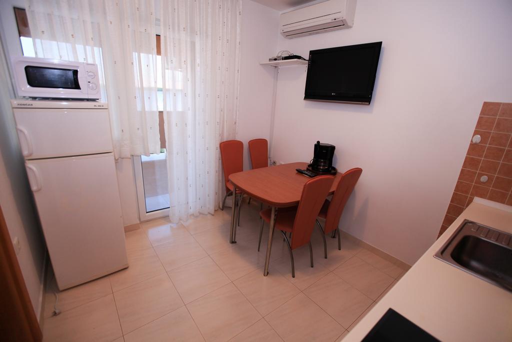 Apartments Miroslav Povljana Zewnętrze zdjęcie